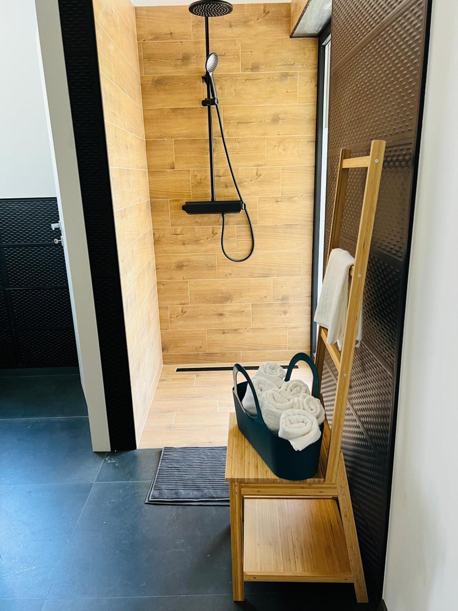 Vila Prisunca Jacuzzi & Swimming Pool パジン エクステリア 写真